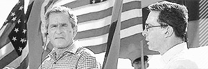 George Bush y Álvaro Uribe