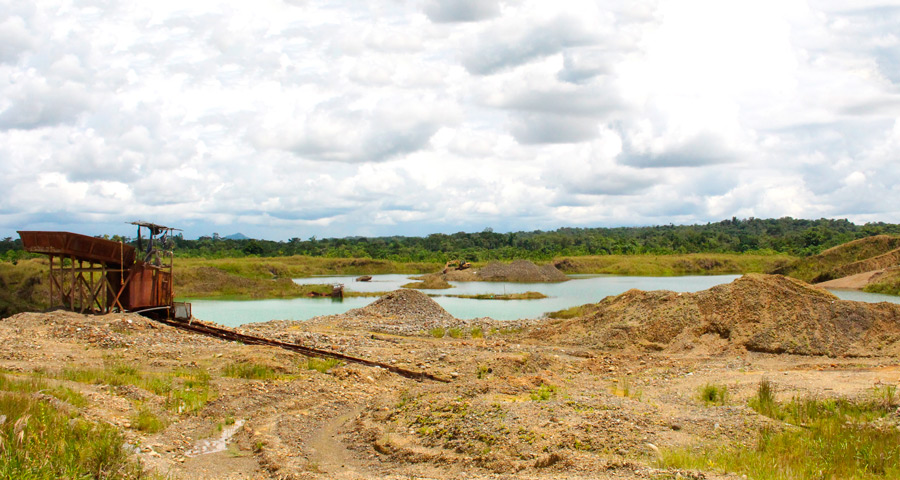 Pozos que dejan las retroexcavadoras
